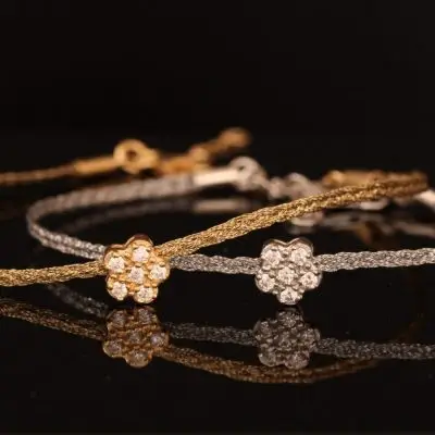 Solo String Armband Blume (gold oder Silber)